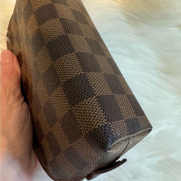 LOUIS VUITTON Damier Ebene Toiletry Cosmetic Pouch, Pochette Cosmetique - Picture 9 of 16